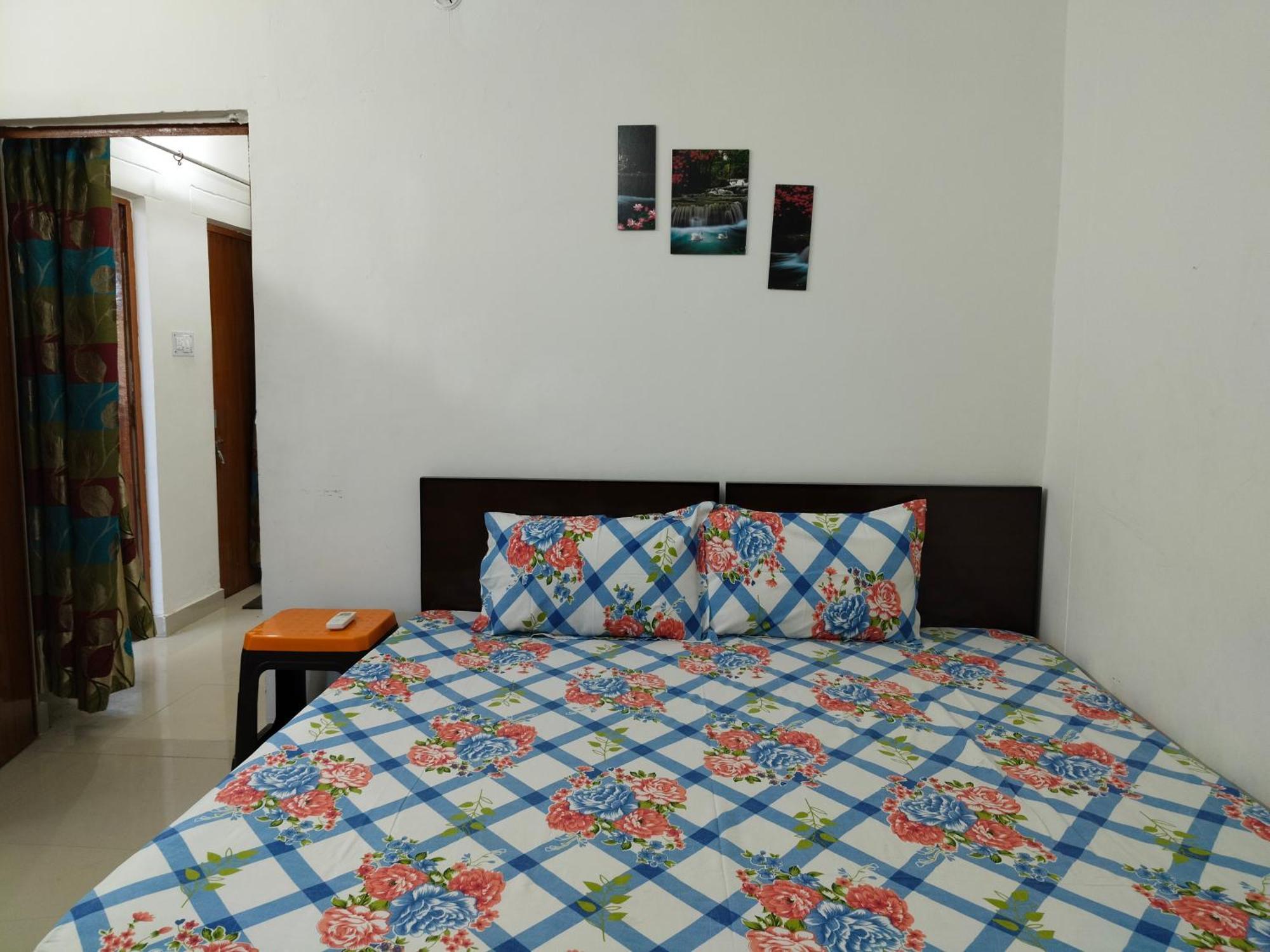 Sharda Homestay Ayodhya Exterior foto